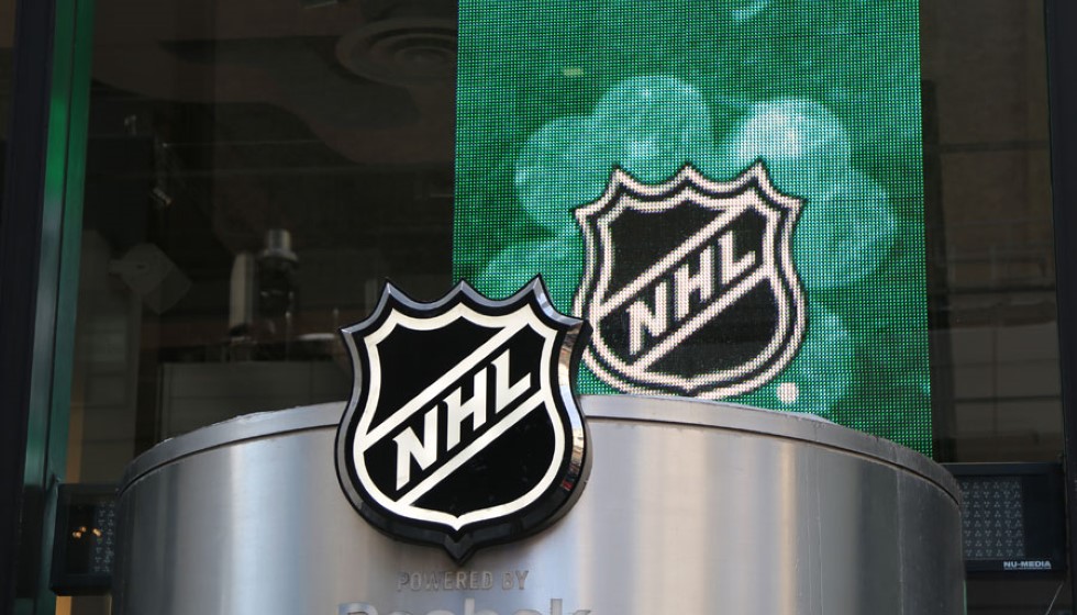 New York Islanders Welcome Back Barzal and Pelech